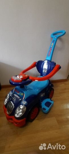 Детская машинка каталка с ручкой