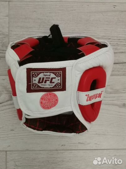 Боксерский шлем