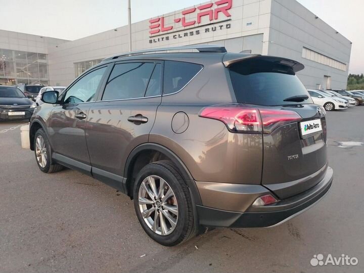 Toyota RAV4 2.2 AT, 2018, 201 377 км