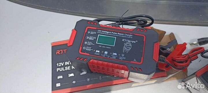 Автомобильное зарядное устройство