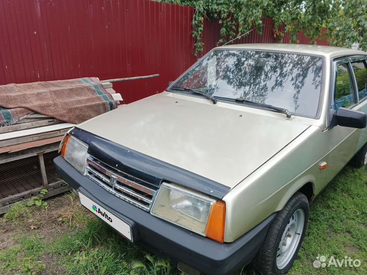 ВАЗ 21099 1.6 МТ, 1998, 300 000 км