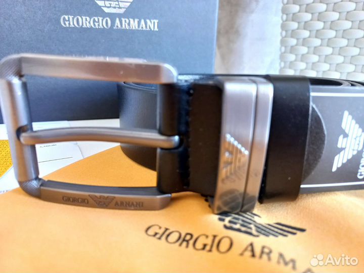 Мужской кожаный ремень черный