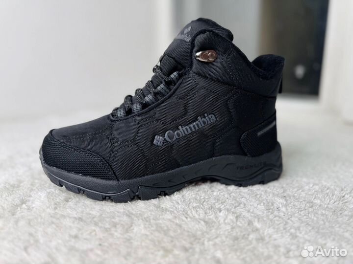 Columbia Waterproof Black (40р)