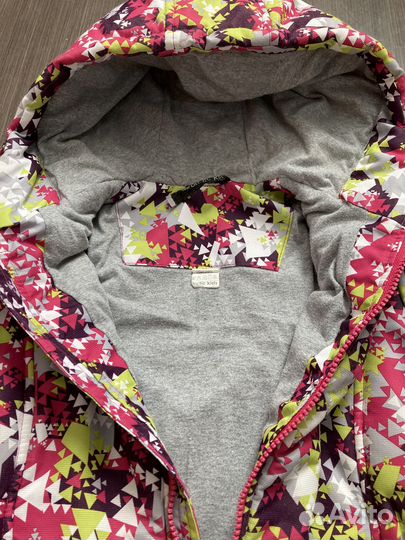 Демисезонная куртка на девочку