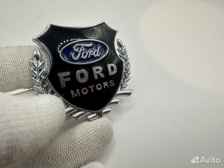 Наклейка шильдик Ford