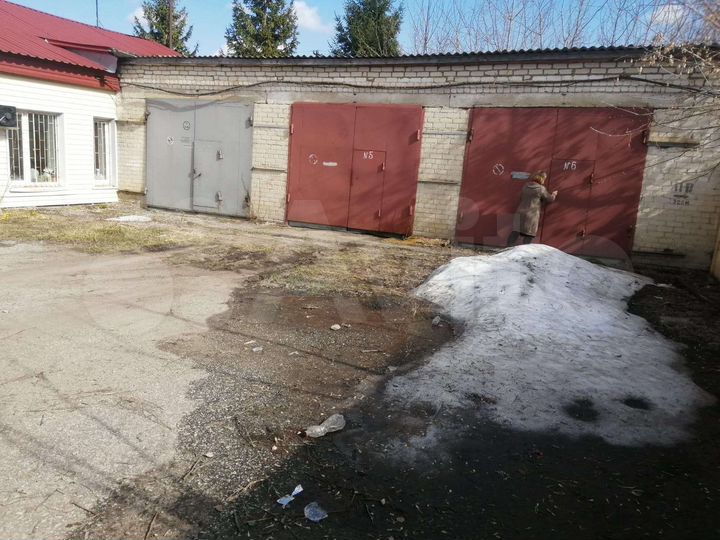 Гараж, > 30 м²