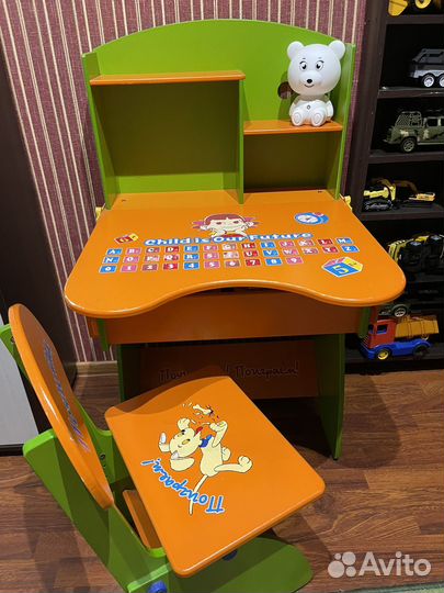 Детский столик