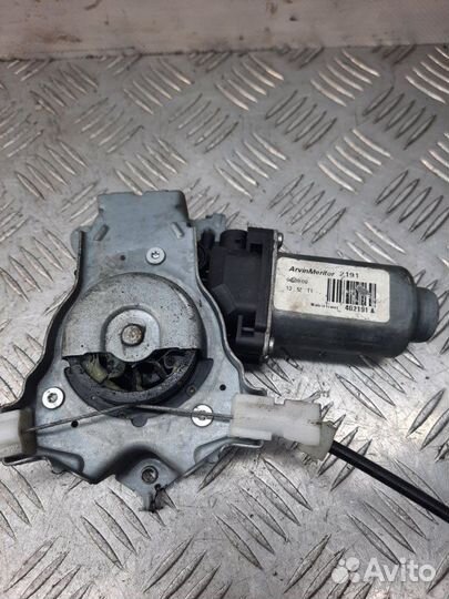 Стеклоподъемник электрический задний левый Nissan