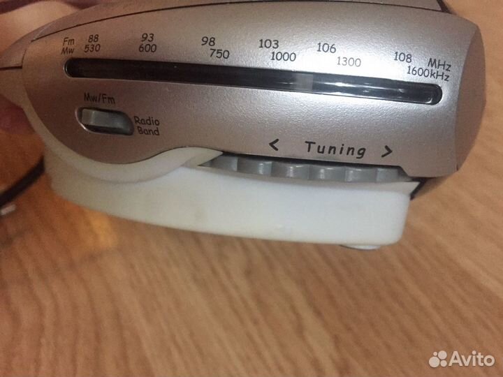 Радио Часы будильник Thomson