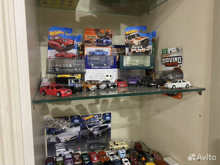 Hot wheels matchdox 1/64 mercedes