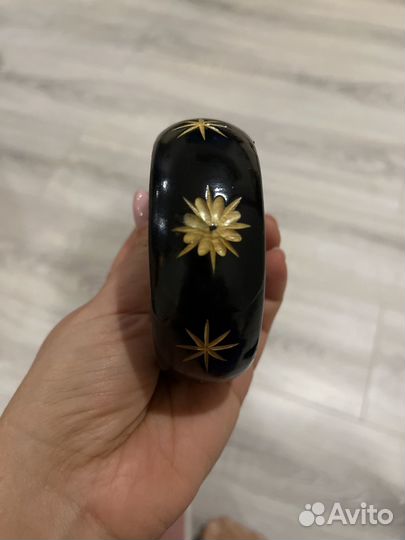 Деревянный браслет