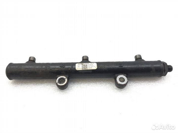 Топливная рейка (рампа) левая Land Rover Discovery