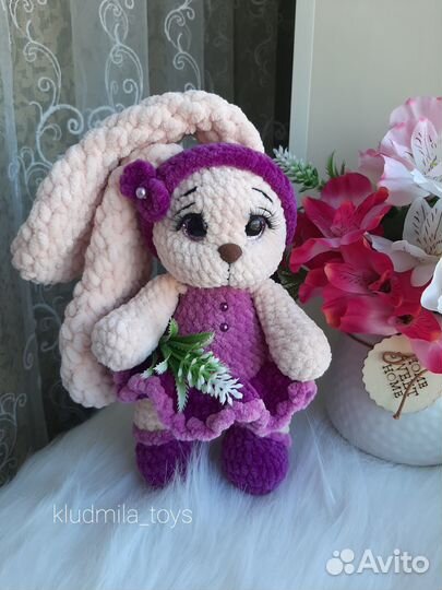 Зайка из плюшевой пряжи