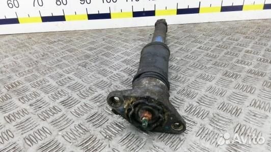 Амортизатор задней балки KIA carens 3 (93E06LX02)