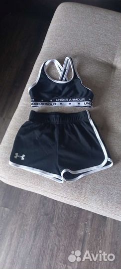 Under armour топ и шорты