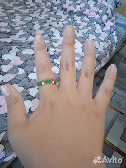 Продаю фенички, ожерелье,колечки