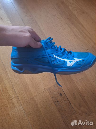Волейбольные кроссовки mizuno