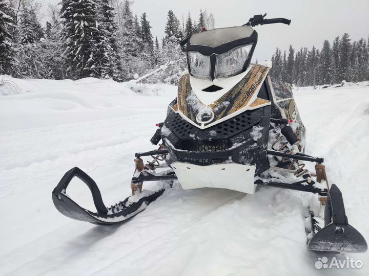 Снегоход BRP Summit FreeRaid