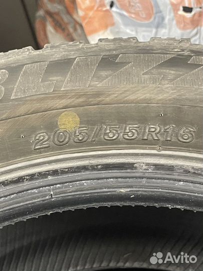 Bridgestone Blizzak Ice 205/55 R16