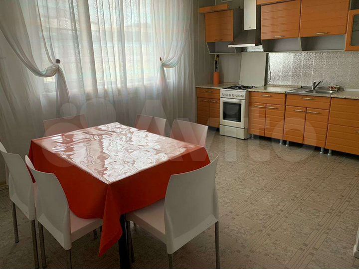 Коттедж 180 м² на участке 5 сот.