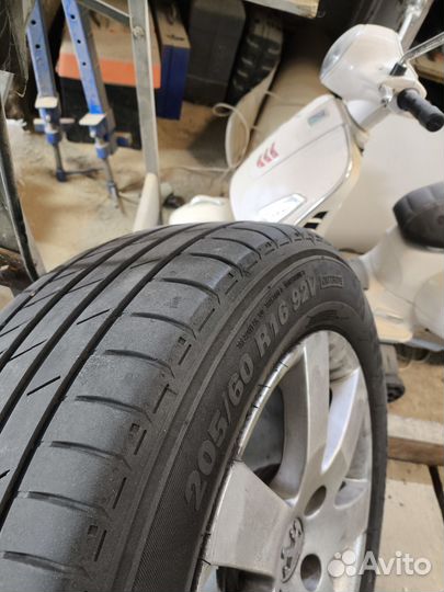 Комплект летних колёс Пежо R16 205/60