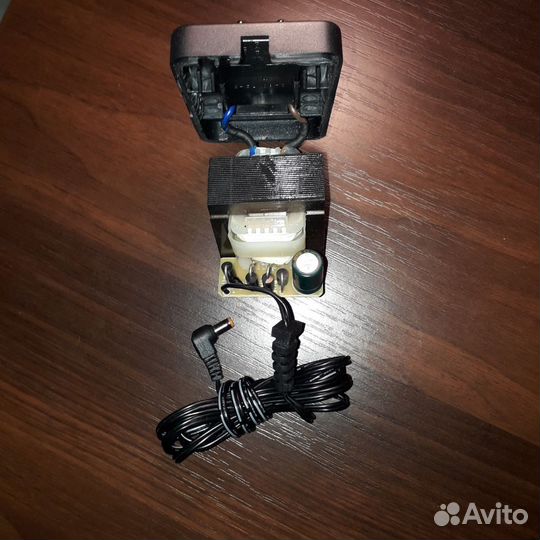 Адаптер 9В 0,35А для радиоприёмников