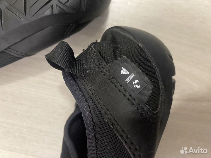 Аквашузы adidas traxion (40-41)