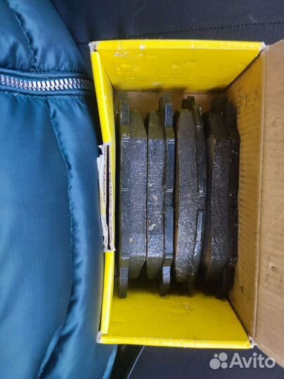 Новыетормозные колодки toyota