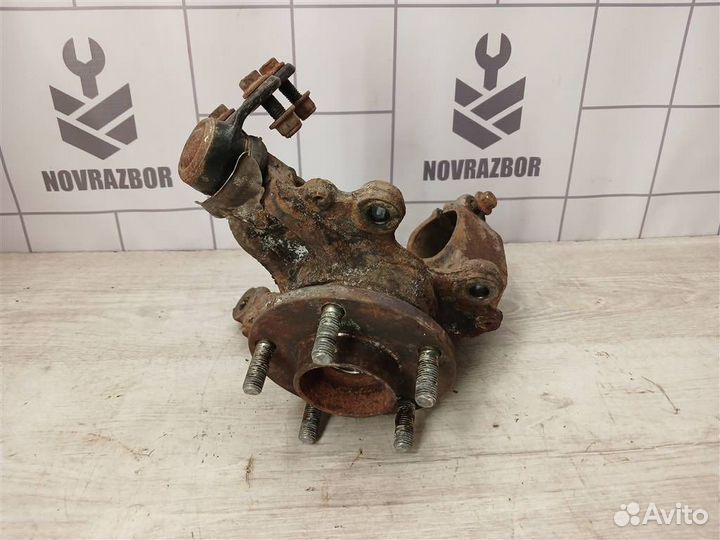 Кулак поворотный передний левый Ford Focus 2 08-11