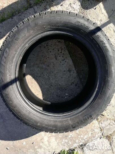Pirelli Winter Ice Zero 205/55 R16