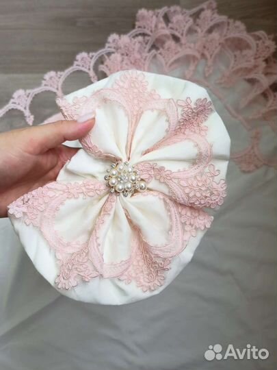 Уголок на выписку с бантом