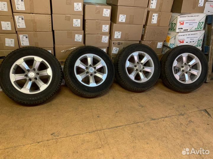 Колеса в сборе 265/60/18 диски Toyota с датчиками