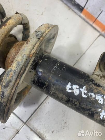 Амортизатор передний Citroen C4 1