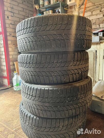 Triangle IcelynX TI501 235/45 R18 98