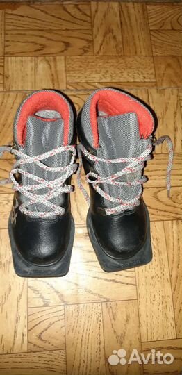 Лыжные ботинки 33 размера