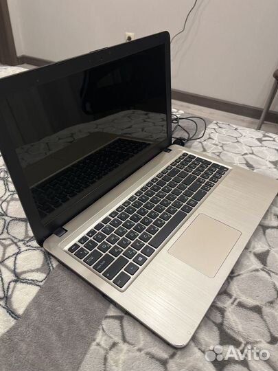 Ноутбук asus X540S