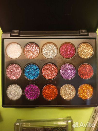 Тени для век с глиттером, карандаш с шелкографией