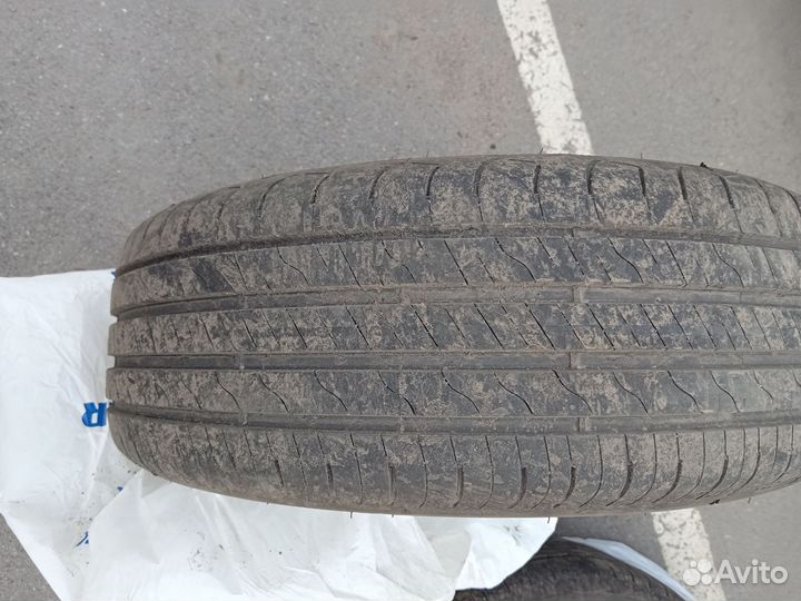 Goodyear EfficientGrip Performance 2 225/60 R17