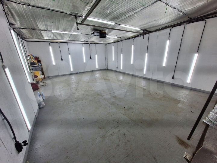 Гараж, > 30 м²