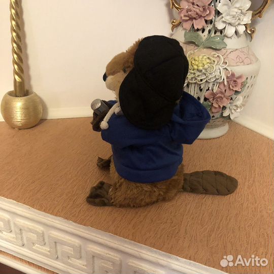Мягкая игрушка поющий бобер