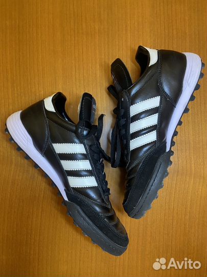 Сороконожки adidas mundial 41,5-42 р-р (27 см)