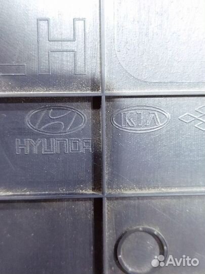 Обшивка средней стойки накладка ремня безопасности