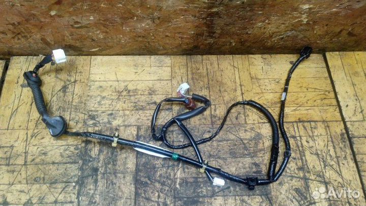 Проводка (коса) двери задняя правая Nissan X-Trail