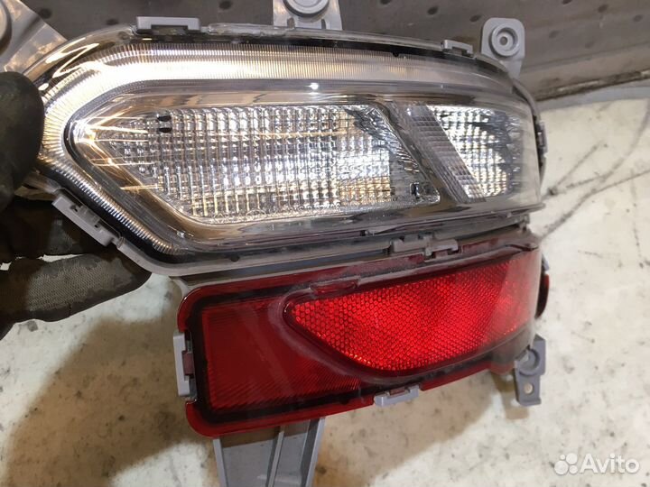 Фонарь в задний бампер правый Kia Sportage 4