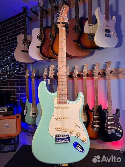 Электрогитара + чехол в подарок / гитара