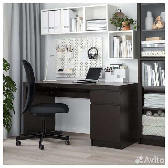 Malm IKEA 002.141.57 Стол письменный 140x65 см Чёр