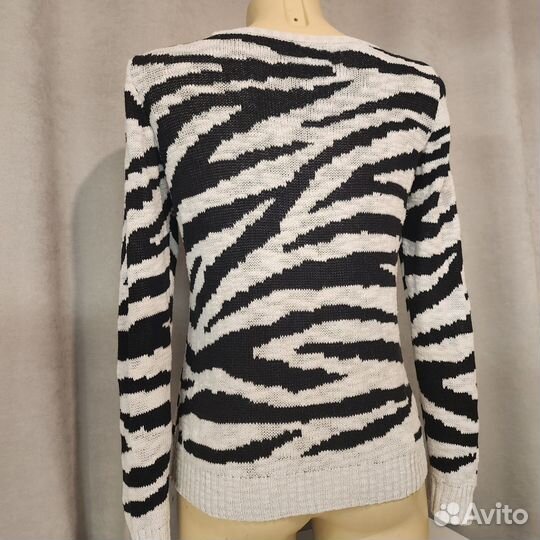 Свитер женский