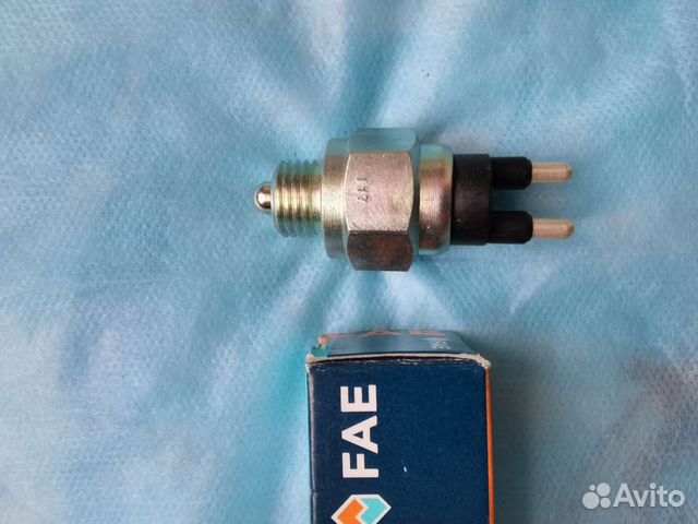 Датчик заднего хода МКПП Вольво 940 740