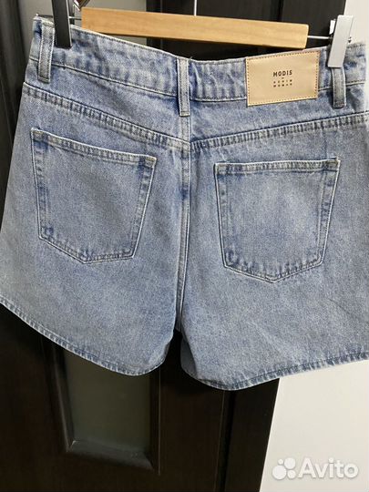 Джинсовые шорты