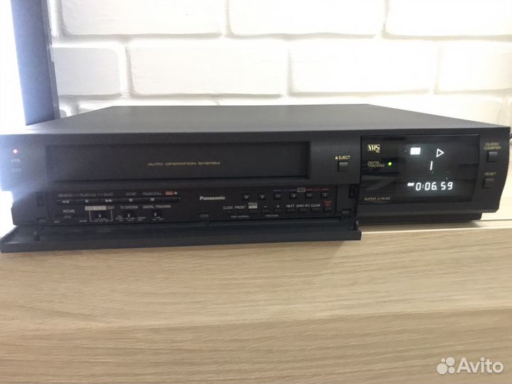 Видеомагнитофон panasonic NV J 30 HQ (VHS)